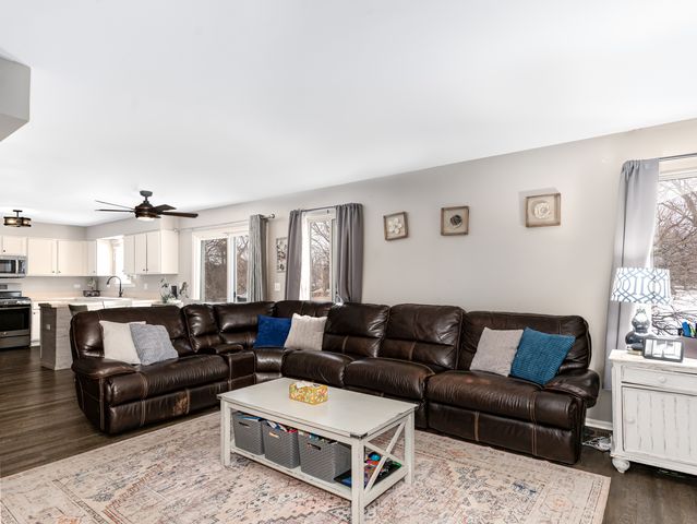 2722 Lahinch Drive, Aurora, IL 60503