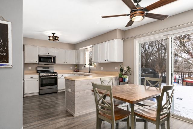 2722 Lahinch Drive, Aurora, IL 60503