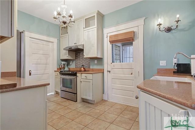 709 E 48 Street, Savannah, GA 31405