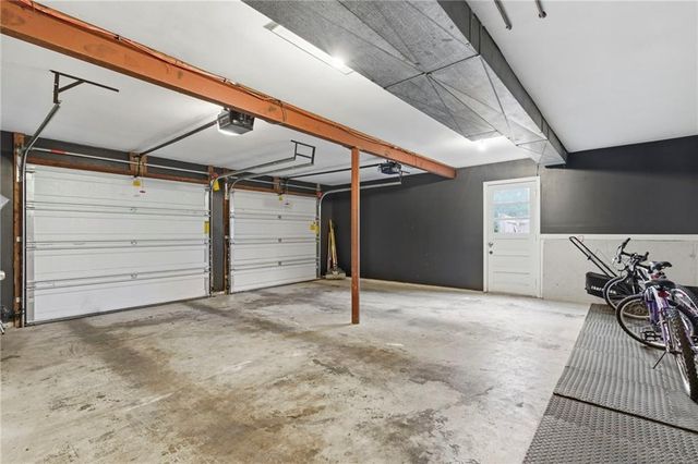 515 S Meadowbrook Lane, Olathe, KS 66062