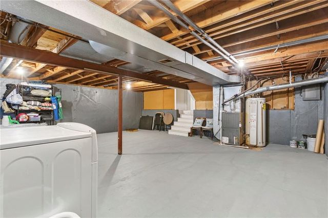 515 S Meadowbrook Lane, Olathe, KS 66062