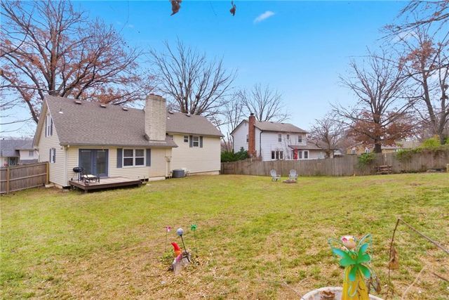 515 S Meadowbrook Lane, Olathe, KS 66062