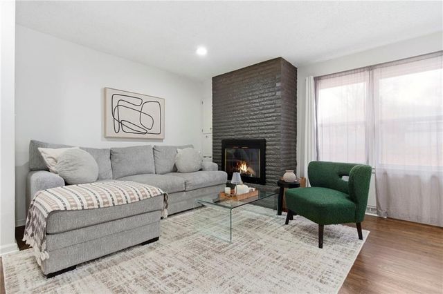 515 S Meadowbrook Lane, Olathe, KS 66062