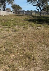 1119 S Whitney St, Aransas Pass, TX 78336