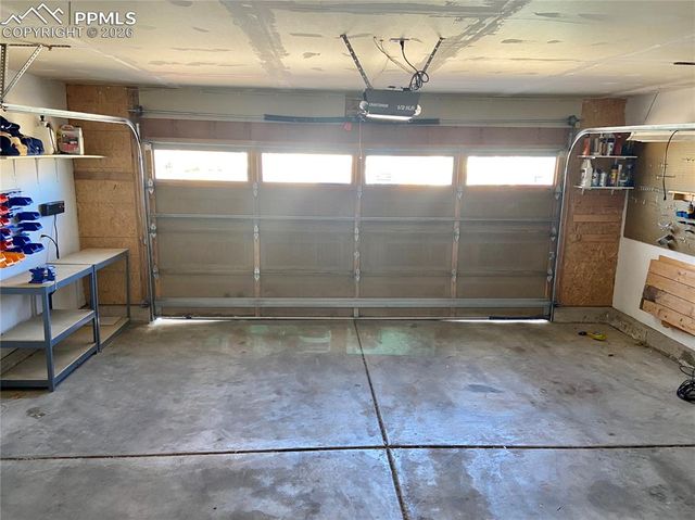 875 Aspenglow Lane, Colorado Springs, CO 80916