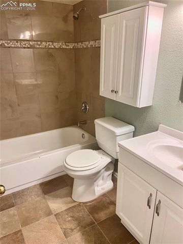 875 Aspenglow Lane, Colorado Springs, CO 80916