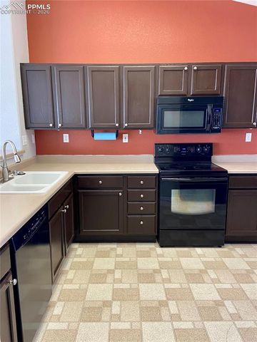 875 Aspenglow Lane, Colorado Springs, CO 80916