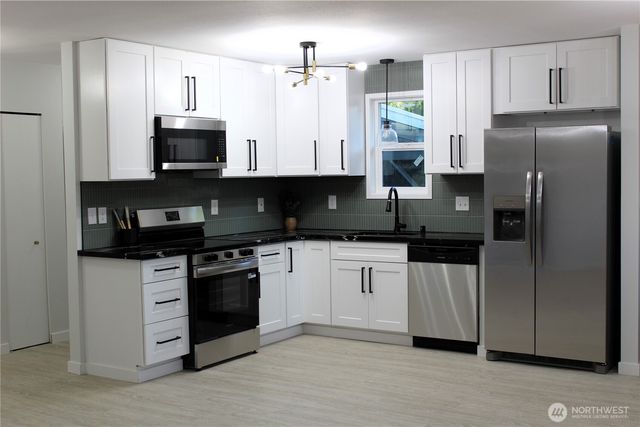 8257 Salish Lane, Blaine, WA 98230