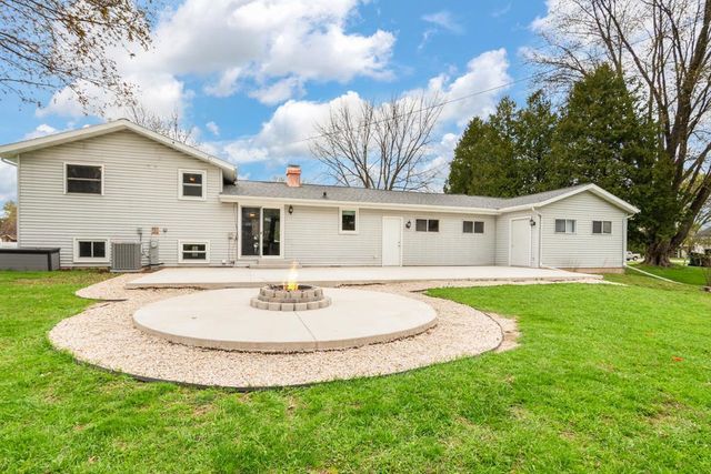 2615 BAYPORT LANE, Green Bay, WI 54313