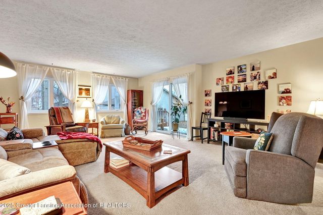 1102 Timbercreek Drive 50, Grand Ledge, MI 48837