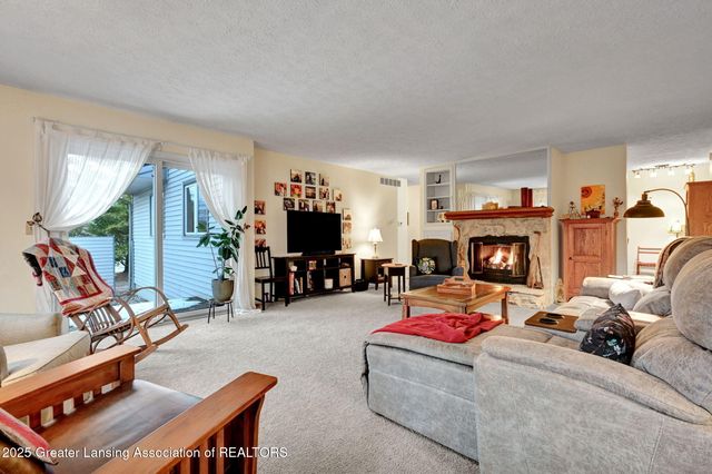 1102 Timbercreek Drive 50, Grand Ledge, MI 48837