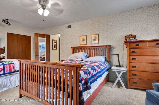 1102 Timbercreek Drive 50, Grand Ledge, MI 48837