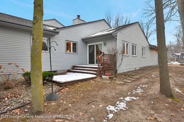 1102 Timbercreek Drive 50, Grand Ledge, MI 48837