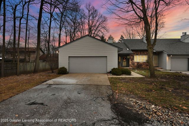 1102 Timbercreek Drive 50, Grand Ledge, MI 48837