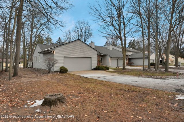 1102 Timbercreek Drive 50, Grand Ledge, MI 48837