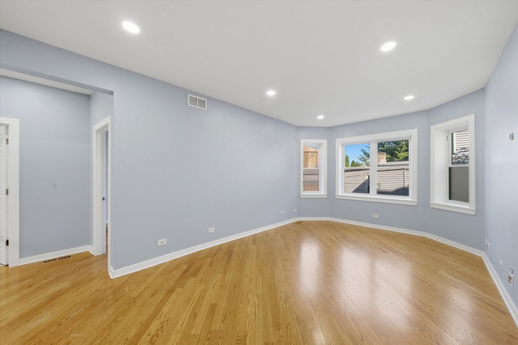 4304 N SAINT LOUIS Avenue 1B, Chicago, IL 60618 — photo 4