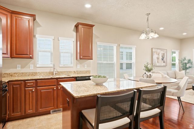 4614 CHENANGO LN, South Jordan, UT 84095