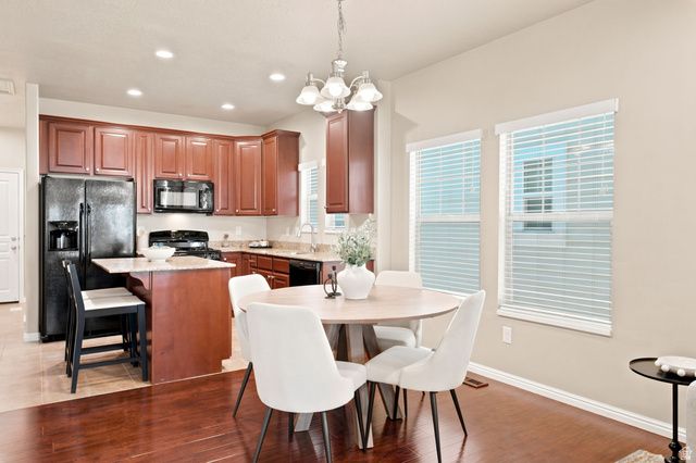 4614 CHENANGO LN, South Jordan, UT 84095