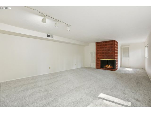 3270 Sw FAIRMOUNT Blvd, Portland, OR 97239