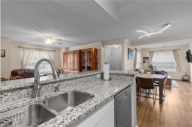 3848 Lasalle Dr Apt 101, Virginia Beach, VA 23453