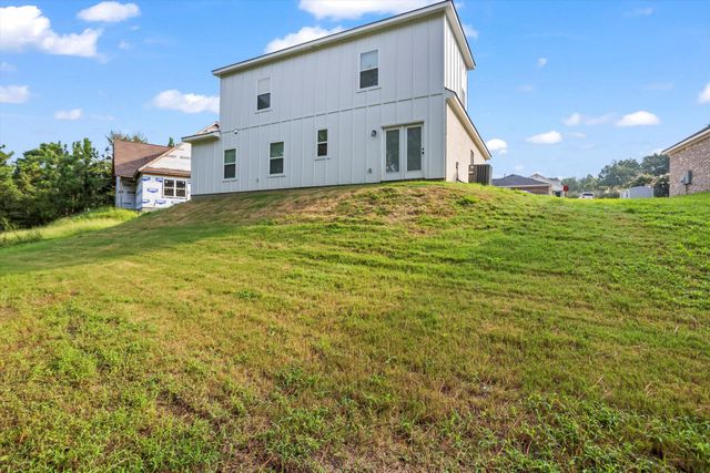 350 Country Glen Avenue, Graniteville, SC 29829