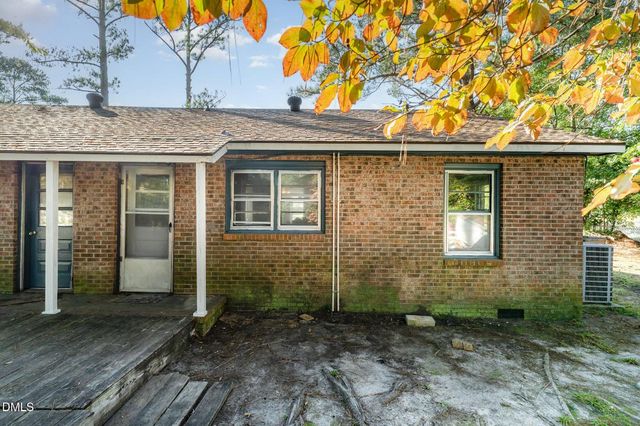 5026 Cameron Road, Hope Mills, NC 28348