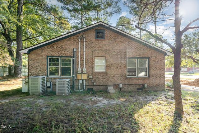 5026 Cameron Road, Hope Mills, NC 28348