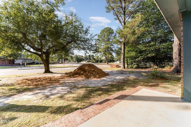 5026 Cameron Road, Hope Mills, NC 28348