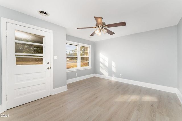 5026 Cameron Road, Hope Mills, NC 28348