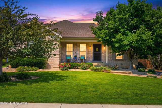 6303 Winding Stream Dr, Louisville, KY 40272