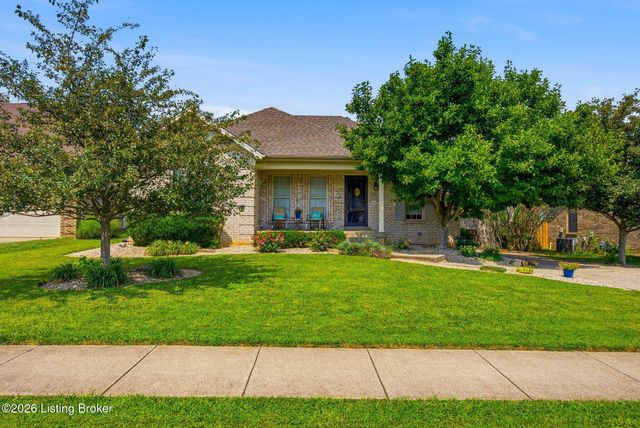 6303 Winding Stream Dr, Louisville, KY 40272