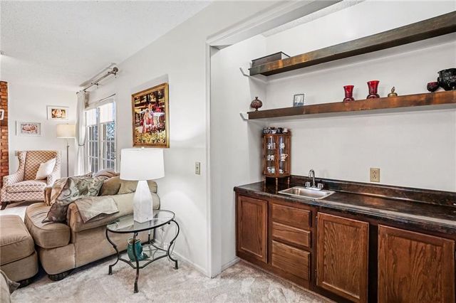 1109 S Catalpa Street, Savannah, MO 64485