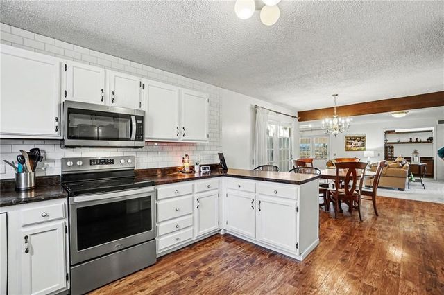 1109 S Catalpa Street, Savannah, MO 64485