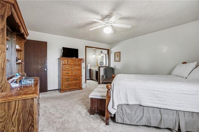 1109 S Catalpa Street, Savannah, MO 64485