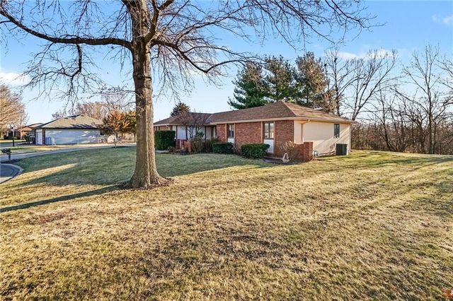 1109 S Catalpa Street, Savannah, MO 64485