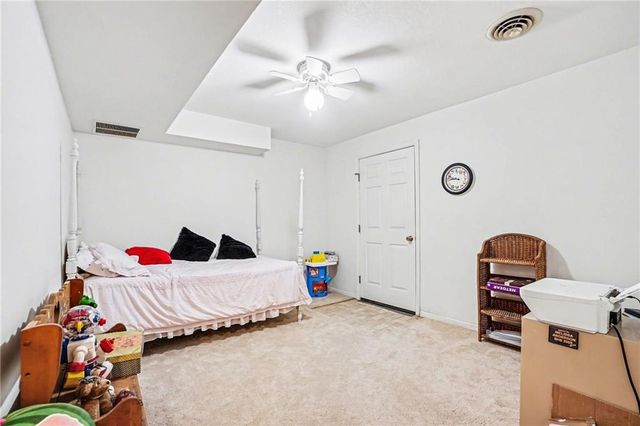 1109 S Catalpa Street, Savannah, MO 64485