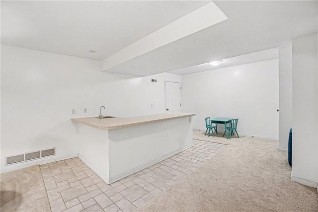 1109 S Catalpa Street, Savannah, MO 64485