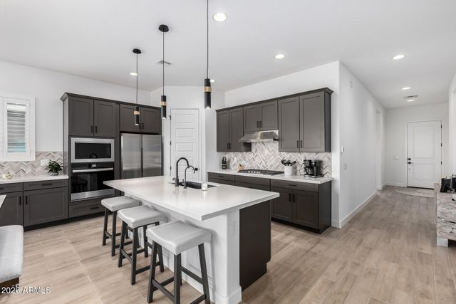 11524 E UTAH Avenue, Mesa, AZ 85212