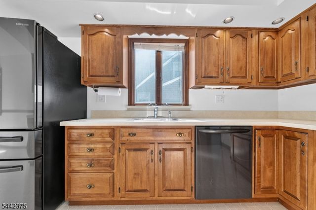 117 Madison Dr, South Plainfield Boro, NJ 07080