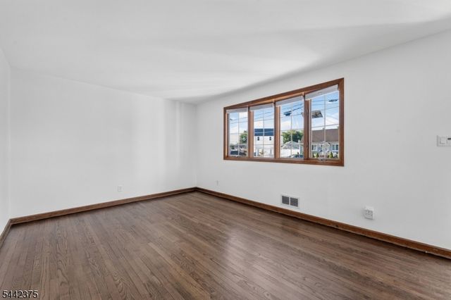 117 Madison Dr, South Plainfield Boro, NJ 07080