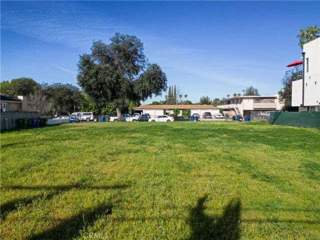 5926 Lemp, North Hollywood, CA 91601