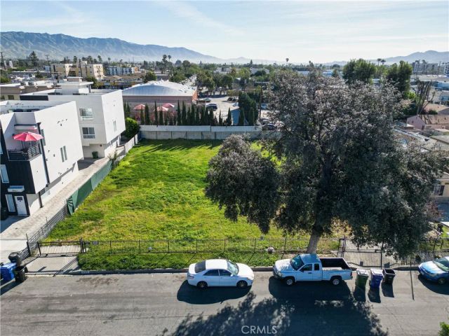 5926 Lemp, North Hollywood, CA 91601