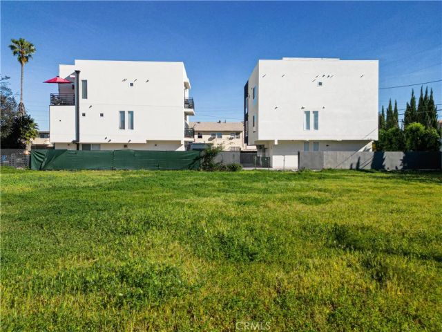 5926 Lemp, North Hollywood, CA 91601