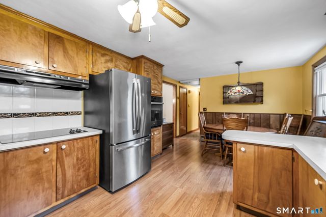 21 Riviera Drive, Enfield, CT 06082