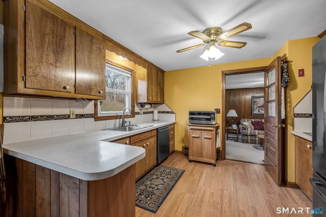 21 Riviera Drive, Enfield, CT 06082