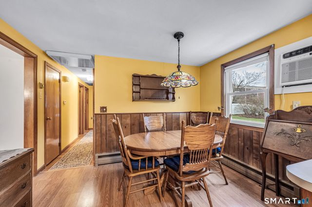 21 Riviera Drive, Enfield, CT 06082