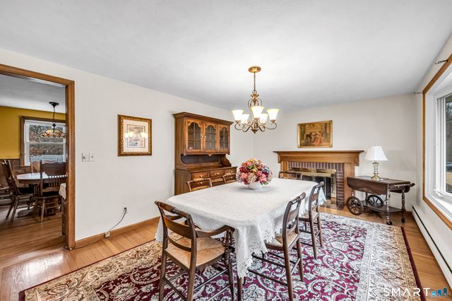 21 Riviera Drive, Enfield, CT 06082