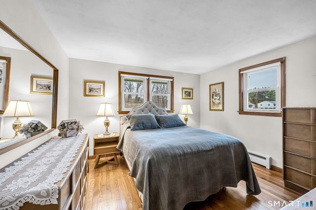 21 Riviera Drive, Enfield, CT 06082