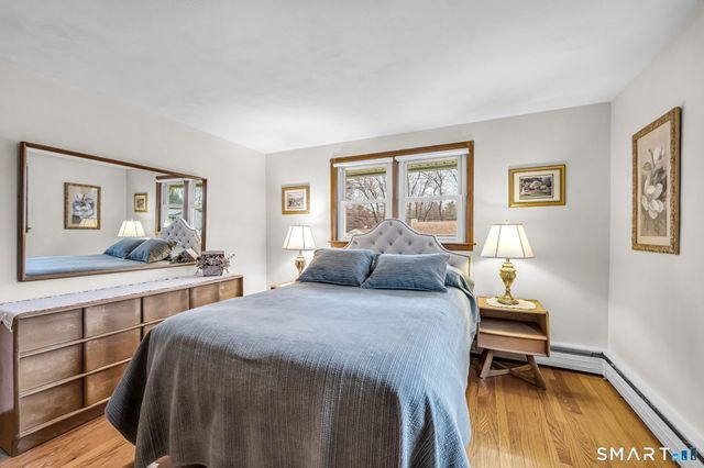 21 Riviera Drive, Enfield, CT 06082