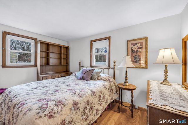 21 Riviera Drive, Enfield, CT 06082